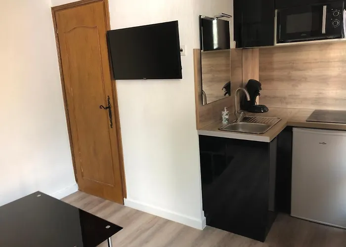 Beau Meuble Refait A Neuf Avec Vue Superbe *